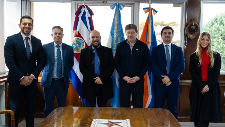 El gobernador Melella recibió a embajadores de Chile, República Dominicana y Costa Rica