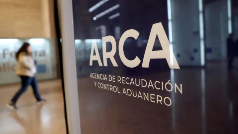 Otra polémica en el Gobierno nacional: ascenso "por amiguismo" a 246 funcionarios de ARCA