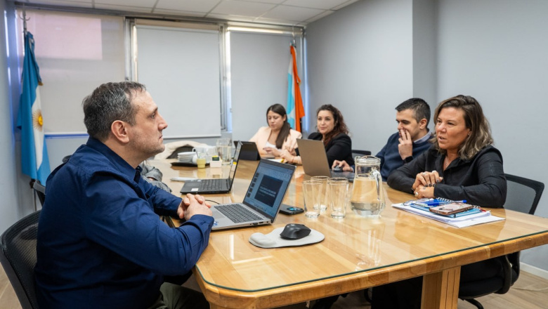 Gobierno y municipios acordaron avanzar en el ordenamiento de las deudas por coparticipación