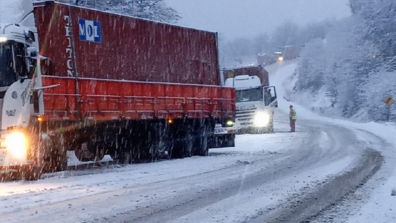 En pleno invierno, trabajadores de Vialidad alertan por falta de insumos para mantener la Ruta 3