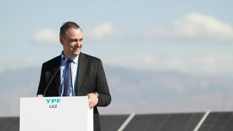 Manuel Adorni renunciará también como director de YPF por el Estado y se aleja de todos los cargos
