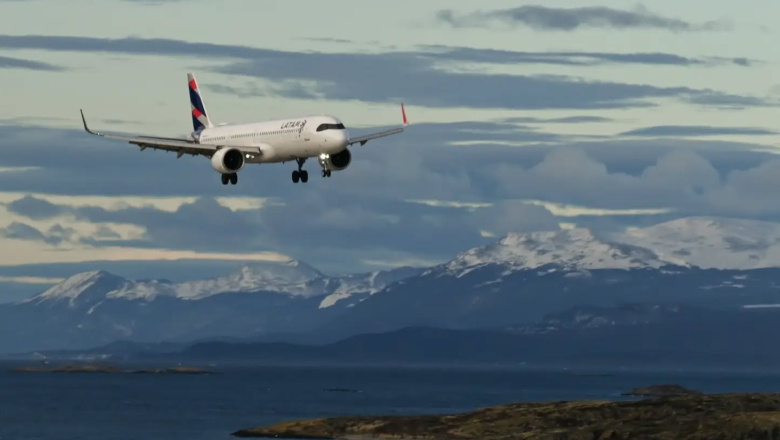 LATAM inauguró su primer vuelo directo entre Brasil y Ushuaia con más de 190 pasajeros