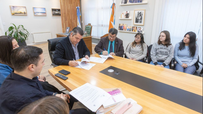 Martín Perez firmó convenio con la UTN para fortalecer la formación de futuros profesionales