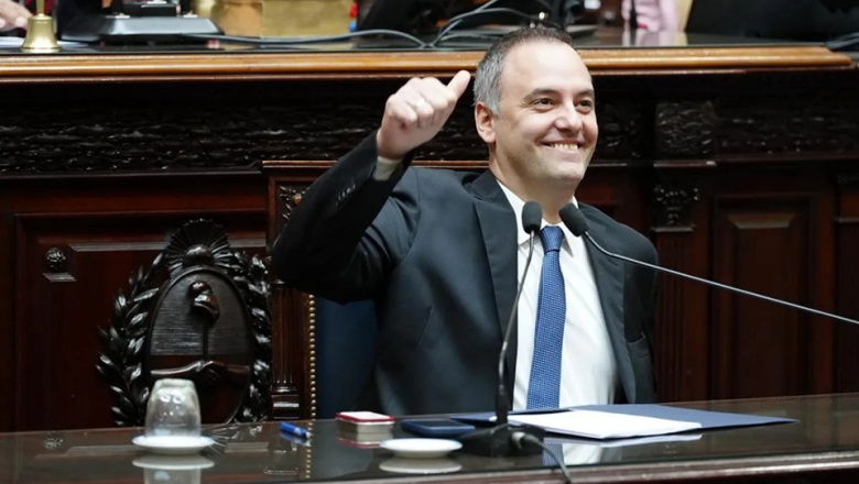 La Justicia prohibió la salida del país sin autorización del ex jefe de gabinete Manuel Adorni