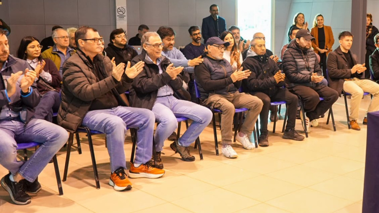 Vecinos de Chacra VIII de Río Grande destacaron el inicio de obra eléctrica tras fraude de empresa urbanizadora