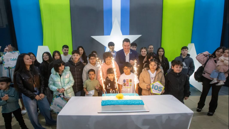 El intendente Perez compartió un desayuno con vecinas y vecinos que cumplen años junto a Río Grande