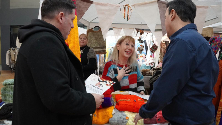 Río Grande participó del primer encuentro binacional de tejedoras en Río Gallegos