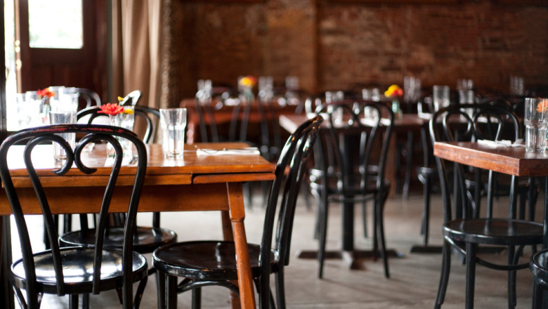 Bares y restaurantes pierden hasta 40% de clientes en dos años: "No vemos una luz al final del túnel", advierten desde el sector