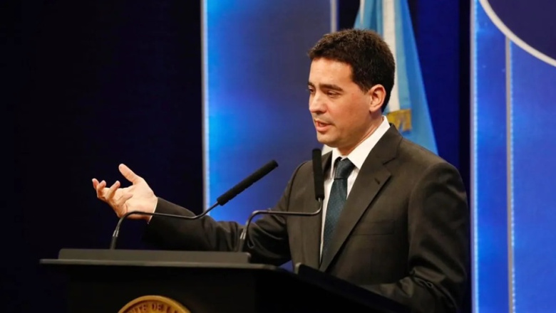 Adrián Ravier admitió que el dólar podría llegar a $1.800 en los próximos meses