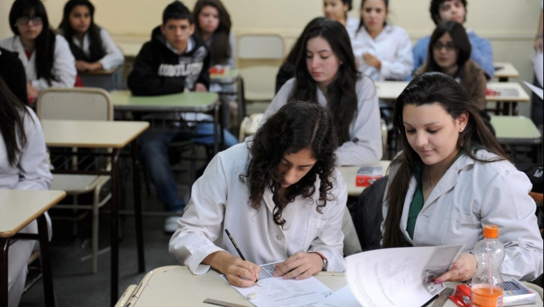 Argentina alcanza un 75% de terminalidad en secundaria, pero queda a mitad de tabla en América Latina