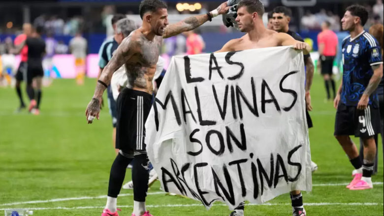 La bandera que la Selección mostró tras vencer a Inglaterra será donada a veteranos de Malvinas
