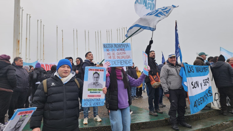 Cientos de fueguinos se movilizaron contra de la modificación de la ley de propiedad privada
