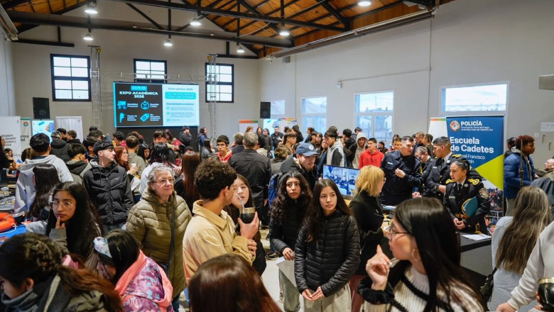 Gobierno realizó la apertura de la ‘Expo Carreras y Oficios 2026’ en Río Grande
