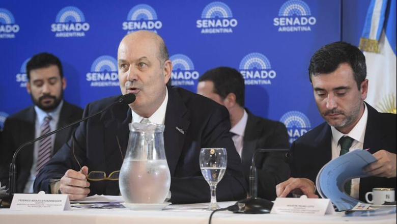 Milei sostiene a Federico Sturzenegger, pero el Congreso pone en pausa su agenda desreguladora
