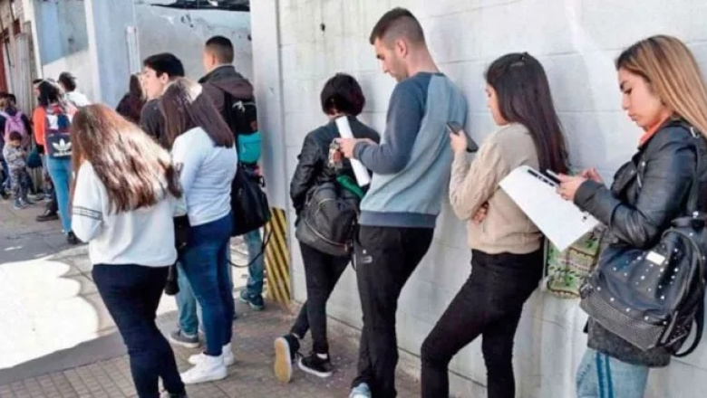 Casi 7 de cada 10 jóvenes están inactivos, desocupados o tienen un empleo informal según la UCA