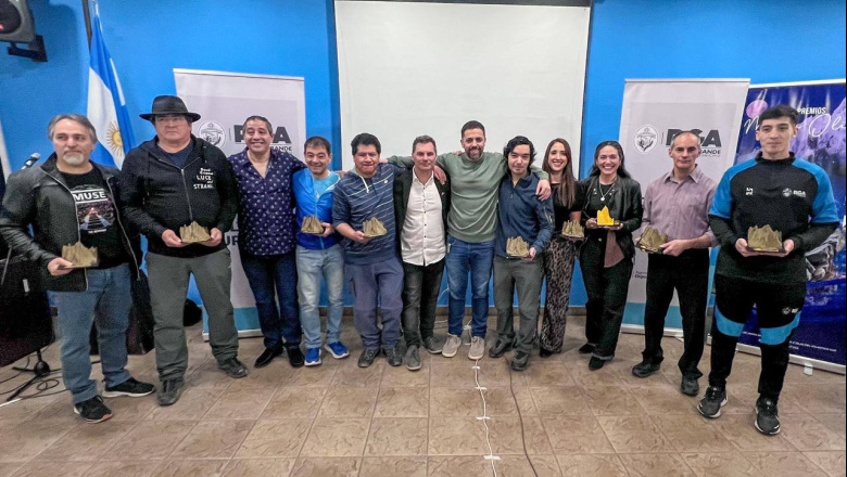 Premios Monte Olivia: reconocieron a referentes del montañismo y la escalada fueguina