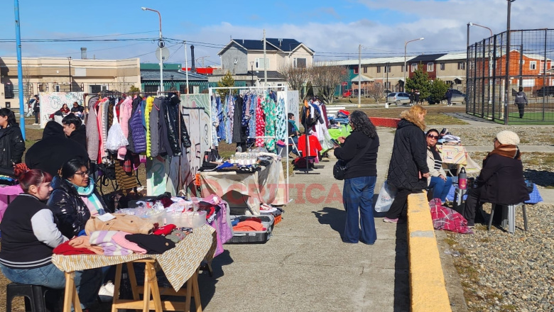 De las ferias a las plazas: más de 45 emprendedores se organizaron para vender al aire libre