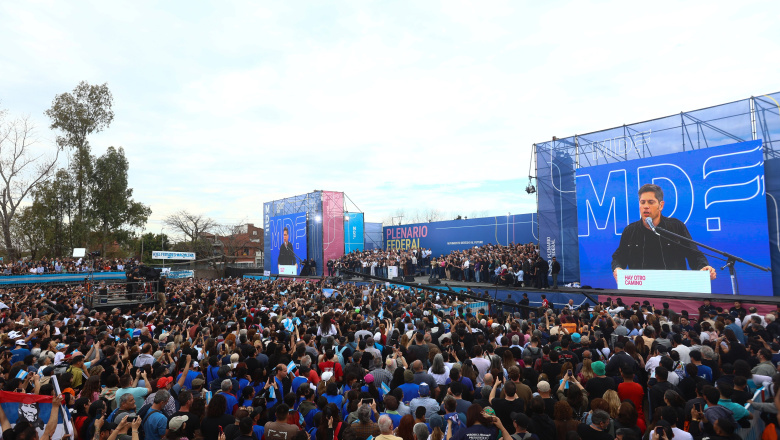 “Desde el sur tenemos mucho para aportar”: Perez participó del plenario encabezado por Kicillof