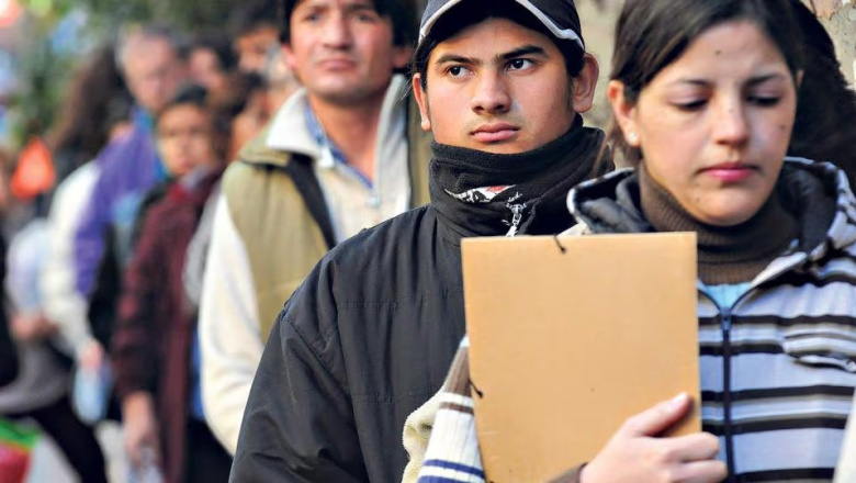 La desocupación juvenil duplica el promedio general y crece el trabajo por cuenta propia