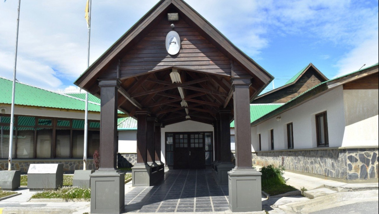Condenan a una mujer a prisión efectiva por agredir a una integrante de la Policía en Ushuaia