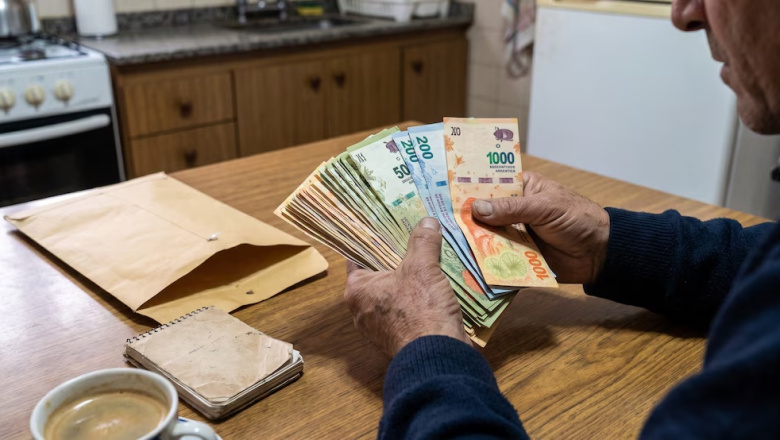 Bolsillo bajo presión: 8 de cada 10 argentinos aseguran que su salario pierde contra la inflación