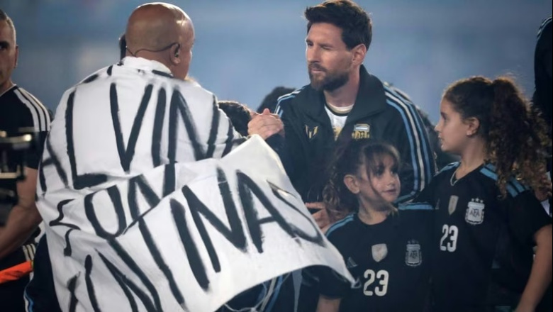 "Provocadora": críticas en Reino Unido a la bandera de Malvinas en la despedida de Leo Messi
