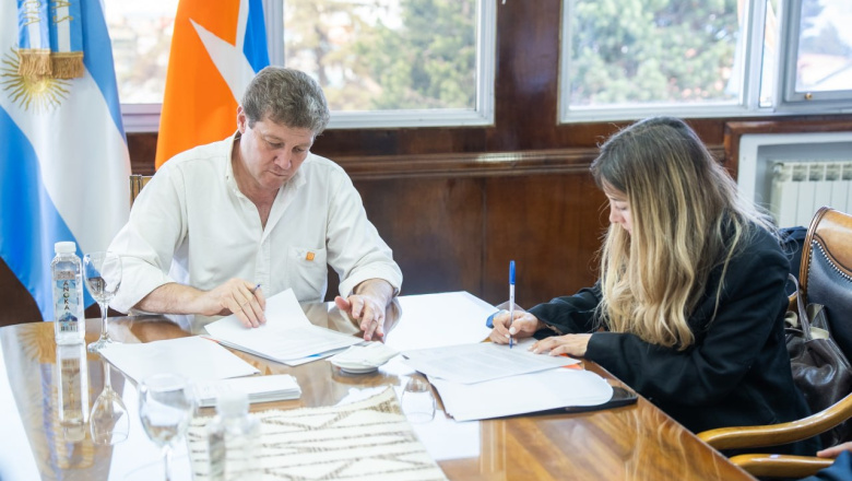Melella firmó con el FAMP un acuerdo para incrementar la capacidad de producción de agua potable de Ushuaia