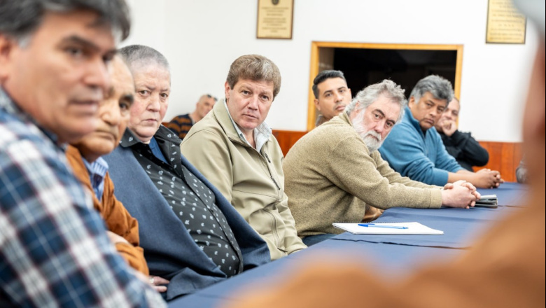 Melella se reunió con taxistas y remiseros de Río Grande para evaluar posibles medidas de apoyo