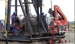 Petroleros: firmaron 30% de aumento y un bono de $20 mil