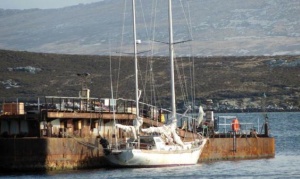 Traerán de vuelta al velero que perdió La Cámpora y apareció en las Islas Malvinas