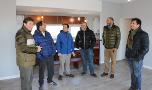 Apoyo a emprendedores: Melella visitó empresa privada de construcción de viviendas