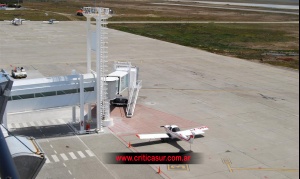 Legisladores piden un nuevo sistema de aterrizaje en el aeropuerto de Río Grande