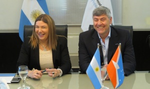 Bertone y San Arawa firmaron acuerdo de comercialización de pesca en la Provincia