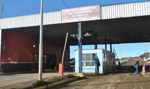 Promueven la interconexión eléctrica en la frontera con Chile