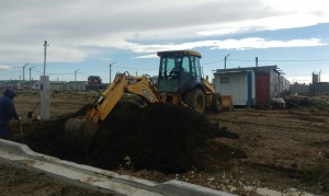 Comenzaron a trasladar viviendas mal ubicadas sobre la vera del río Grande