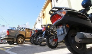 Nogar propone crear estacionamientos para motos