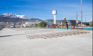 Ushuaia: Hormigonaron el segundo doble carril de la Avenida Perito Moreno