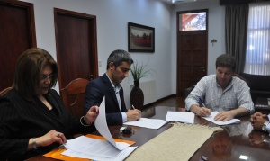 Municipio y PAMI firmaron un acuerdo por prestaciones del "Mamá Margarita"