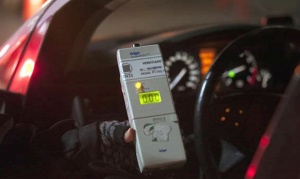 Conductor que cuadruplicaba la tasa de alcoholemia provocó un accidente