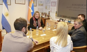 Bertone presidió la firma de convenio entre AREF y el Colegio de Escribanos