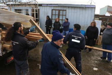 “Creer y Crear”: Chacras de Río Grande recibieron materiales para construir invernaderos