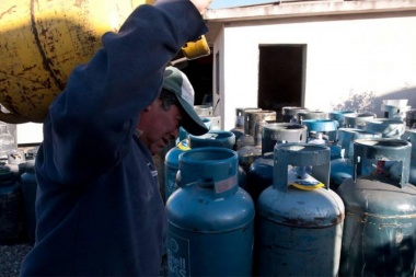 Vecinos de barrios altos de Ushuaia sin gas, por un reclamo de petroleros a Sartini