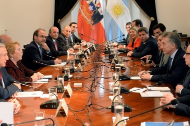 Bertone estuvo con Macri y Bachelet: "Queremos una Tierra del Fuego integrada”, dijo