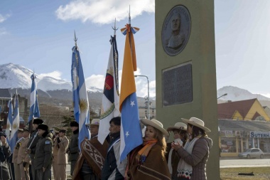 Gobierno rindió homenaje por el 205º Aniversario del Éxodo Jujeño