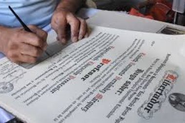 El Gobierno nacional simplificó la legalización de títulos secundarios, terciarios y universitarios