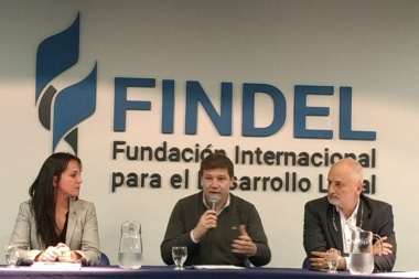 Melella llevó a Buenos Aires el debate sobre las autonomías municipales