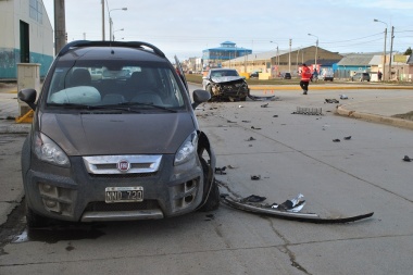 Cinco personas heridas en un nuevo accidente de tránsito en Belgrano y Almafuerte