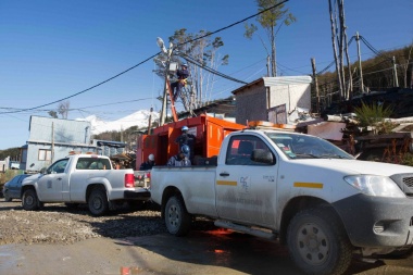 Intensa jornada de trabajo para mejorar los servicios básicos en barrios altos de Ushuaia