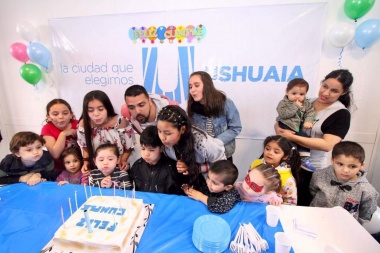 La Municipalidad agasajó a los chicos nacidos en el aniversario de Ushuaia