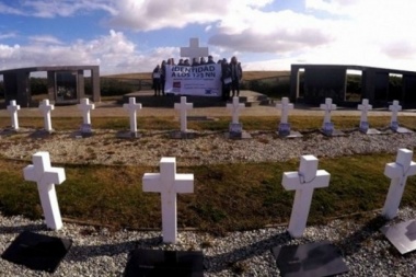 Malvinas: el viernes darán a conocer la identificación de los soldados